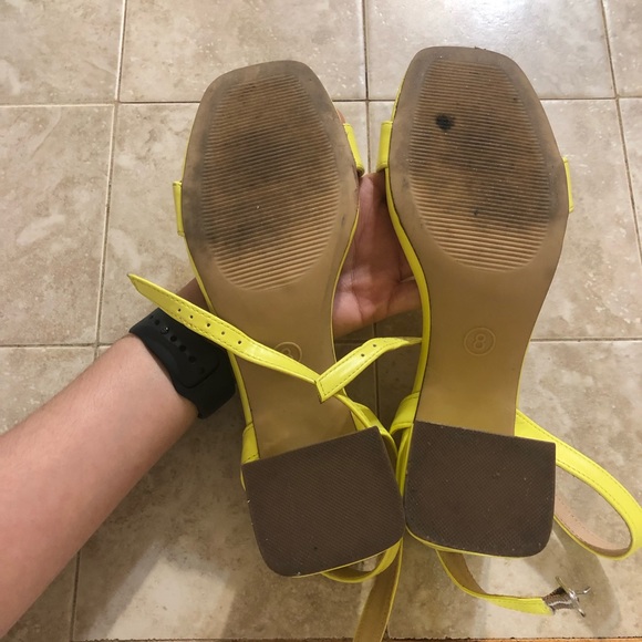 Neon yellow block heels - Picture 6 of 12